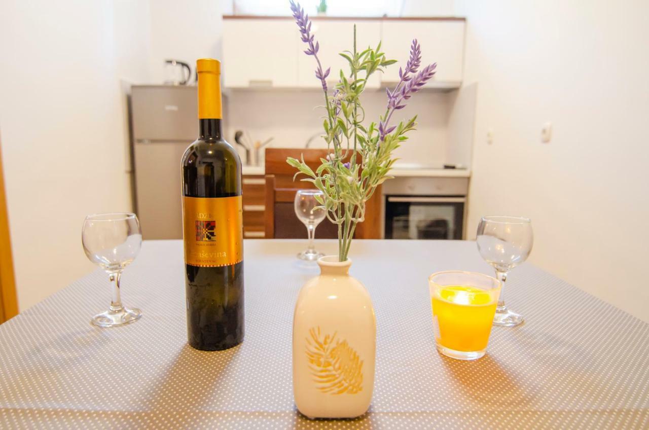בול Apartments Sara 4 מראה חיצוני תמונה