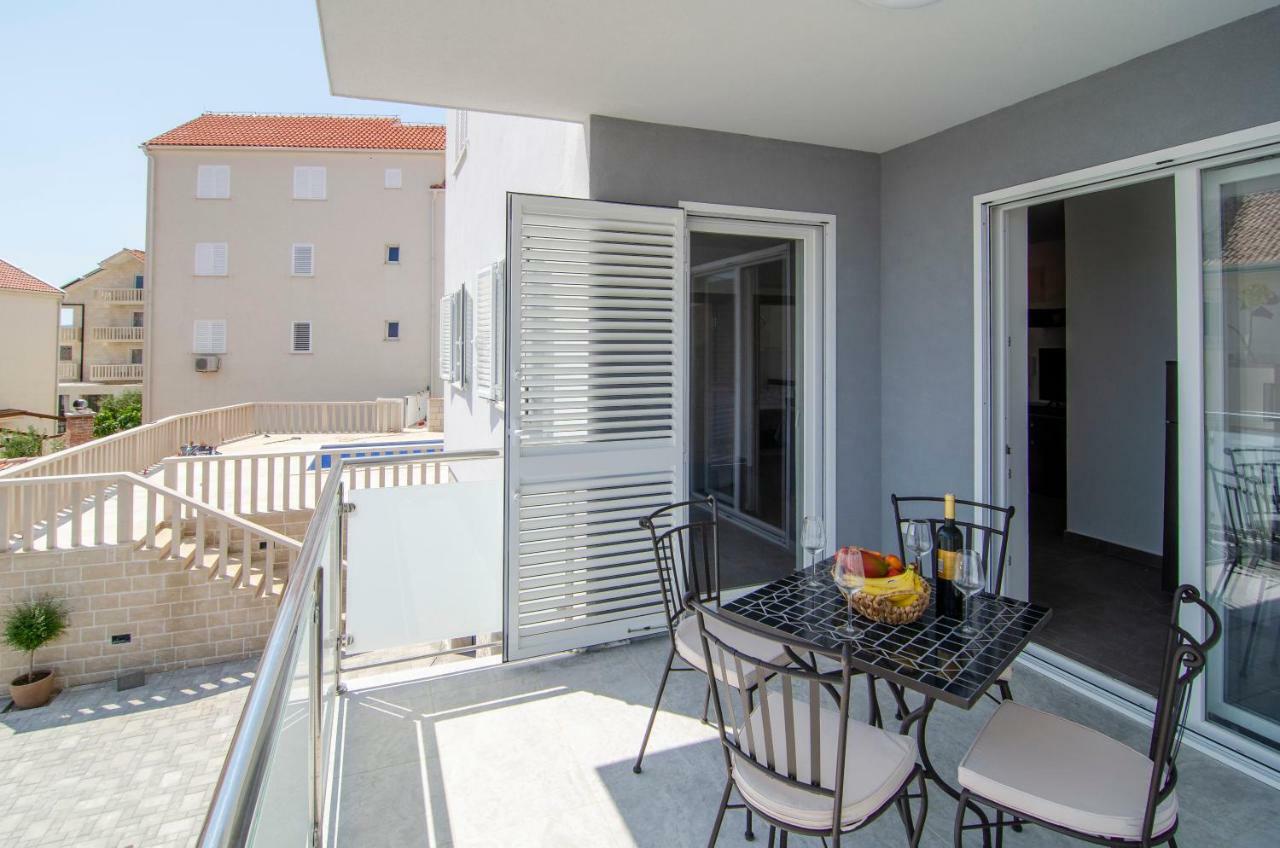 בול Apartments Sara 4 מראה חיצוני תמונה