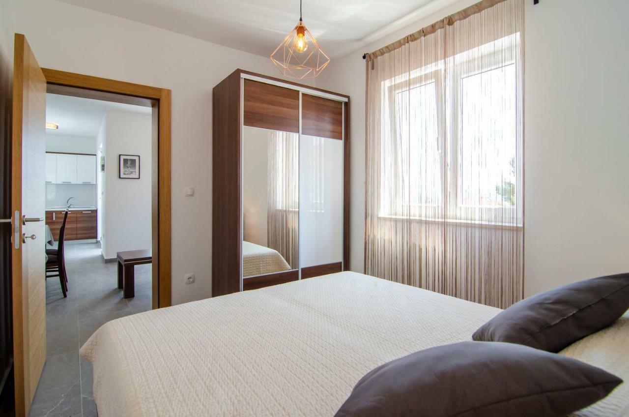 בול Apartments Sara 4 מראה חיצוני תמונה