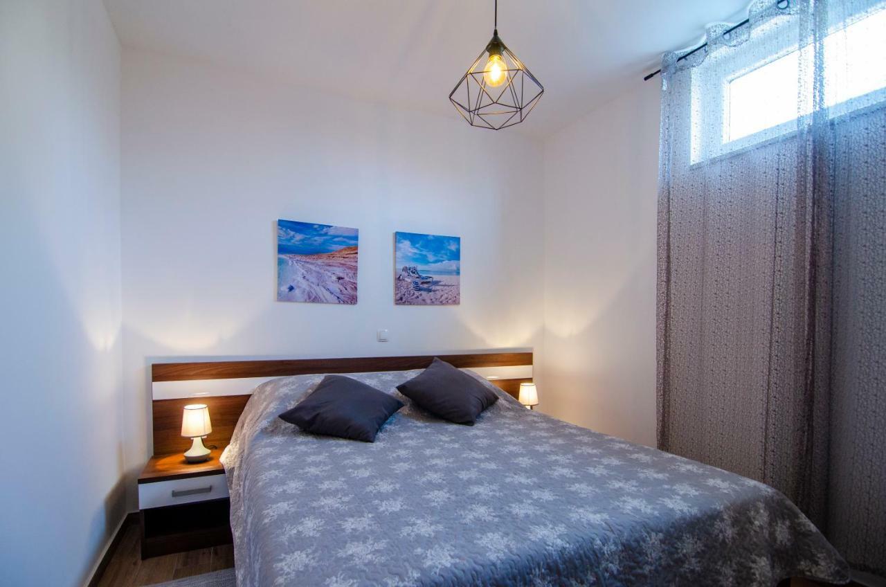 בול Apartments Sara 4 מראה חיצוני תמונה