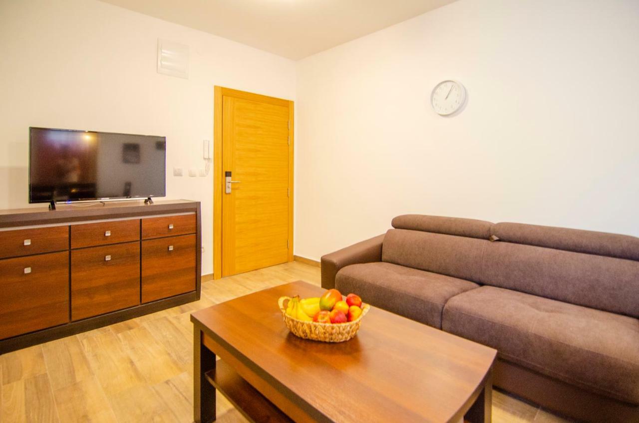 בול Apartments Sara 4 מראה חיצוני תמונה