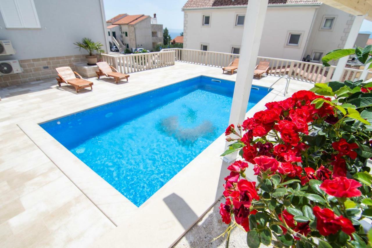 בול Apartments Sara 4 מראה חיצוני תמונה