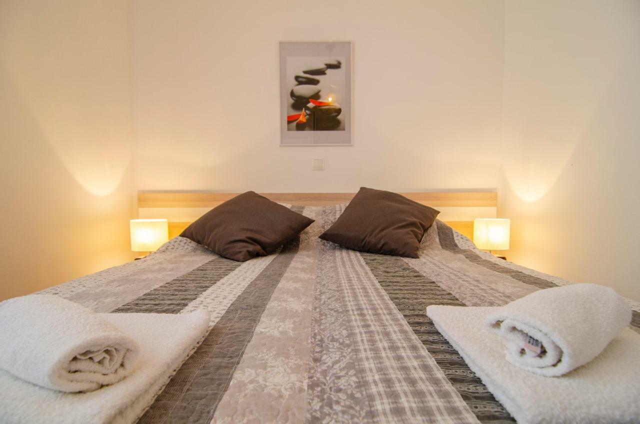 בול Apartments Sara 4 מראה חיצוני תמונה