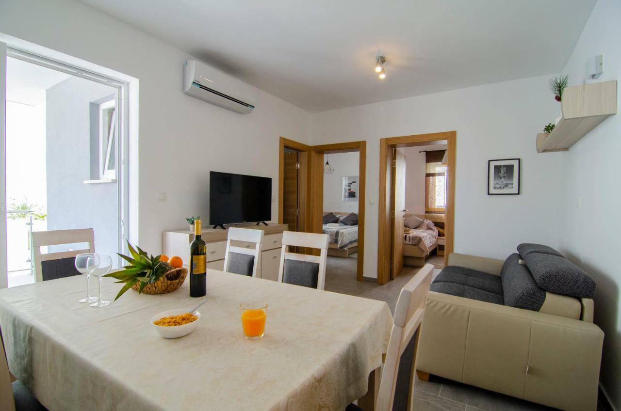 בול Apartments Sara 4 מראה חיצוני תמונה