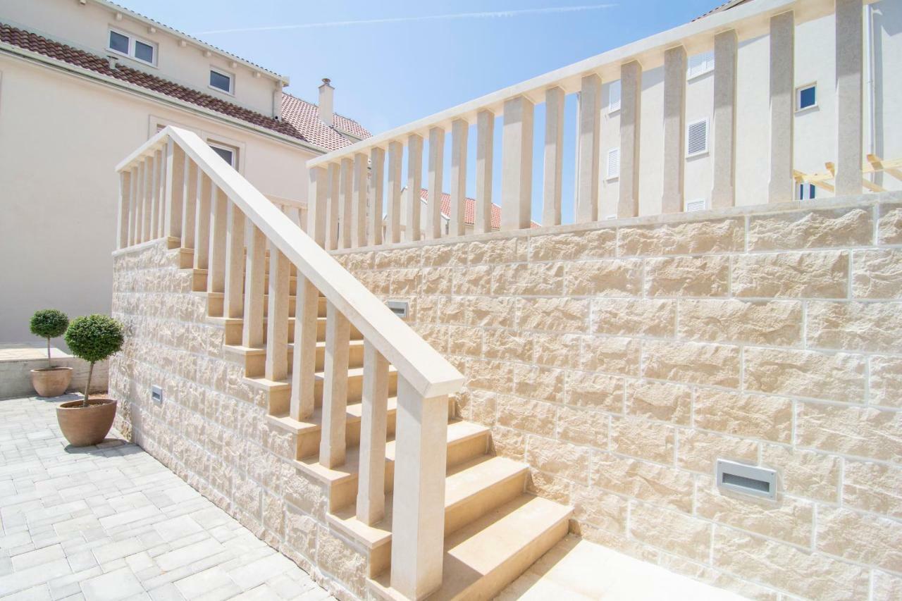 בול Apartments Sara 4 מראה חיצוני תמונה